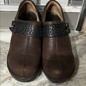 Ariat Shoes Womens Sz 10 Sheila Slip On Clog Brown Leather Round Studded Buckle